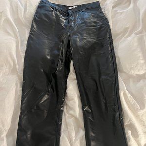 Abercrombie Curve Love Vegan Leather 90s Straight Pant, Black